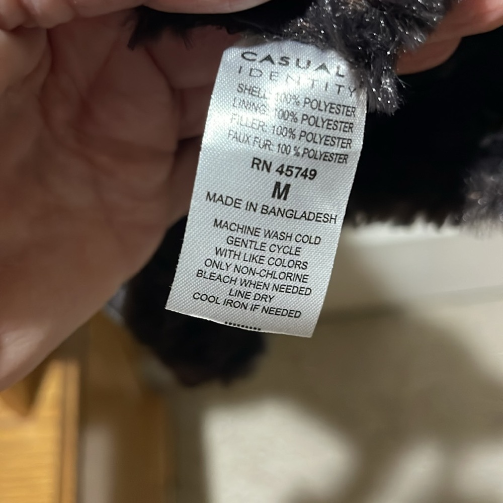 Vest - Picture 7 of 7